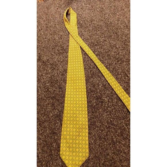 Christian dior, Berkley,Mara tie bundle - Picture 9 of 10